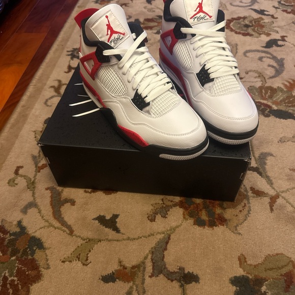 Jordan 4 Retro - Picture 4 of 4